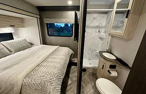 Clean&Comfortable 2023 Forest River Sunseeker LE