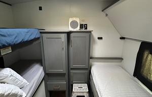 The Voyager~ 2 bed/1 bath Quad bunks, sleeps 8