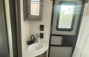 Luxury Beach Getaway | Sleeps 8 | Fully Loaded