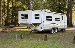 Betty's fully stocked, sleeps 6 and ready to go!